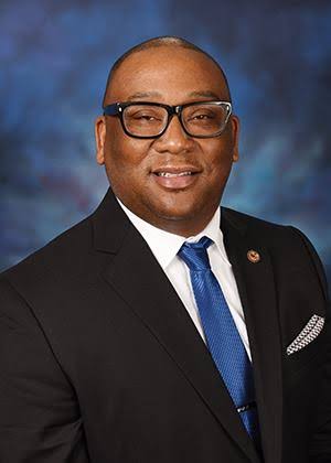 Illinois Senator Christopher Belt official photo.